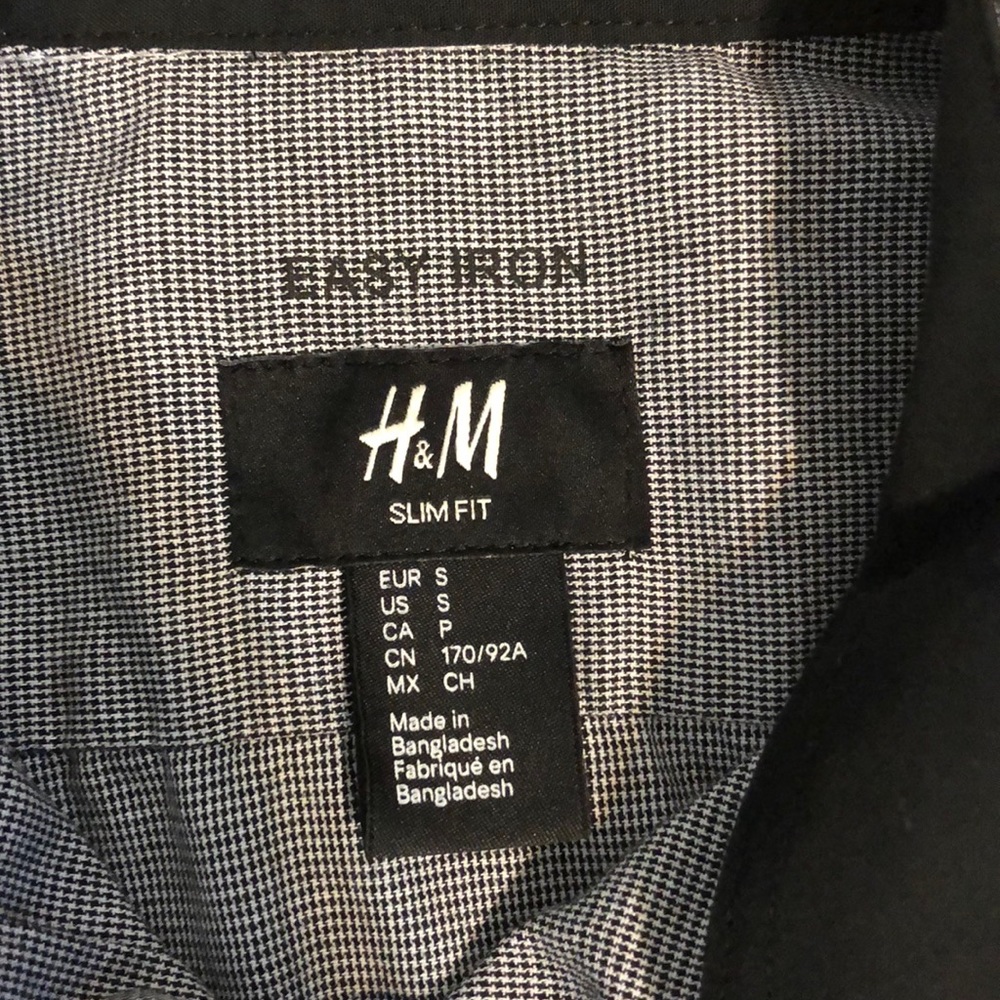 Men’s long sleeve button down - Picture 2 of 3